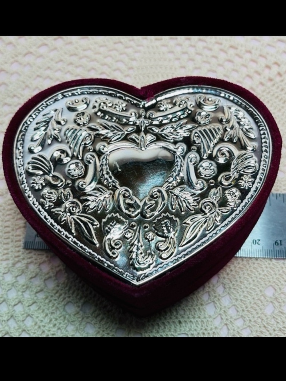 ❤️ Godinger Silver Art Co LTD Red “velvet” Heart Jewelry Box w/Silver Valentines